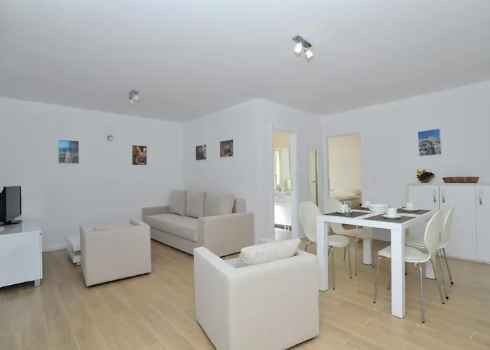 Corte & - Ae1043 بريفلاكا