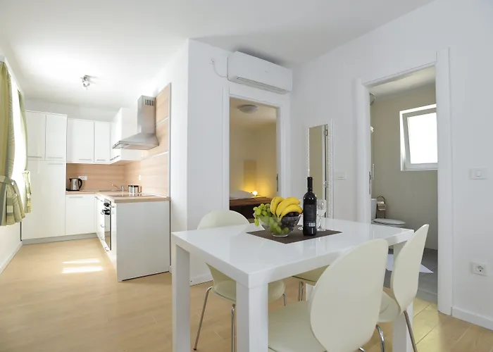 Corte & - Ae1043 بريفلاكا