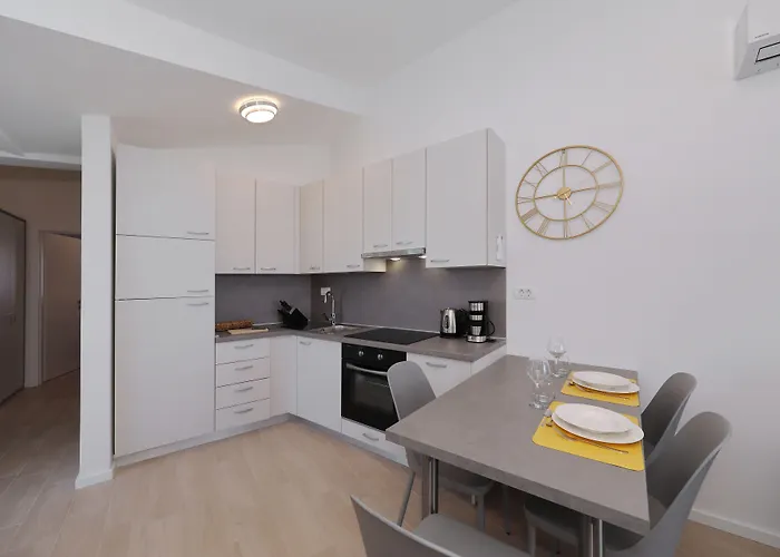 Corte & - Ae1043 بريفلاكا