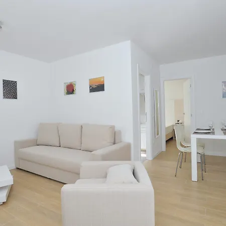 Corte & By Adex Travel Apartman Privlaka